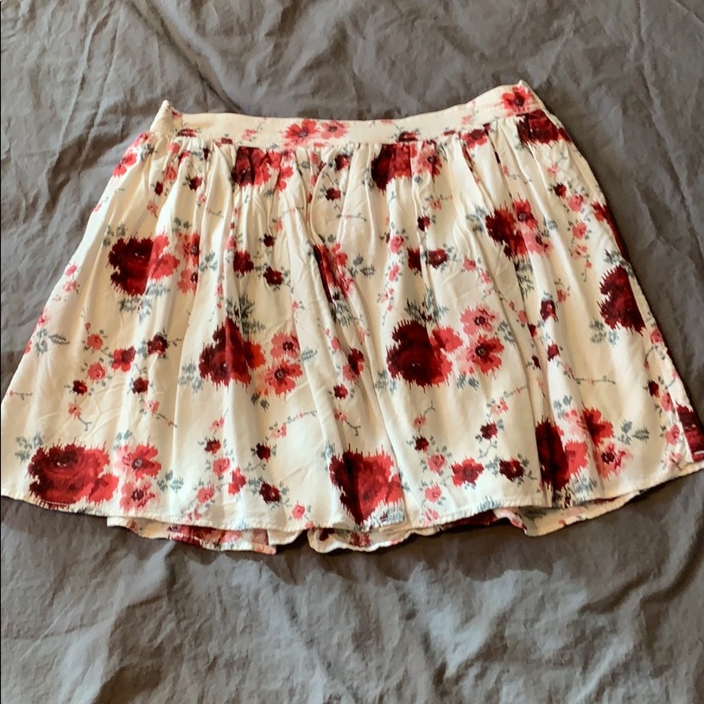 American Eagle Floral Skirt